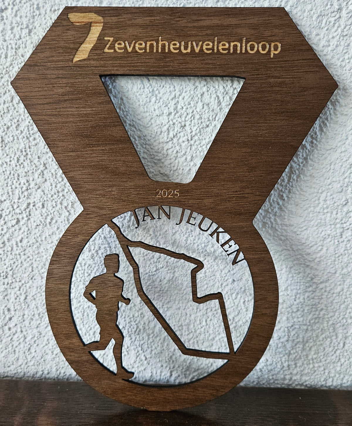 Gegraveerde medaille 7-Heuvelenloop in detail