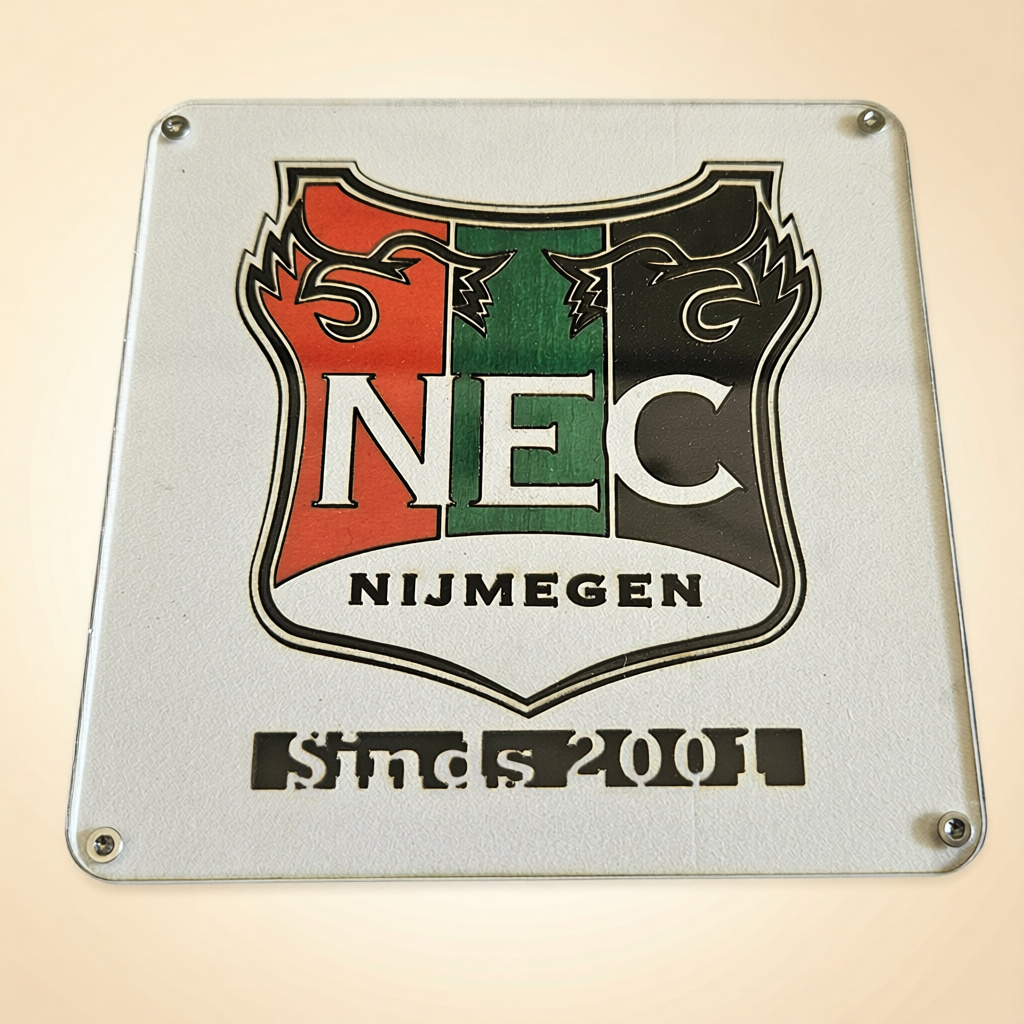 NEC onderzetter met huidig NEC Nijmegen logo uit de periode 2001 tot heden